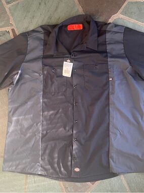 NWT Dickies Two-Tone Short-Sleeve Work Shirt in Black and Charcoal